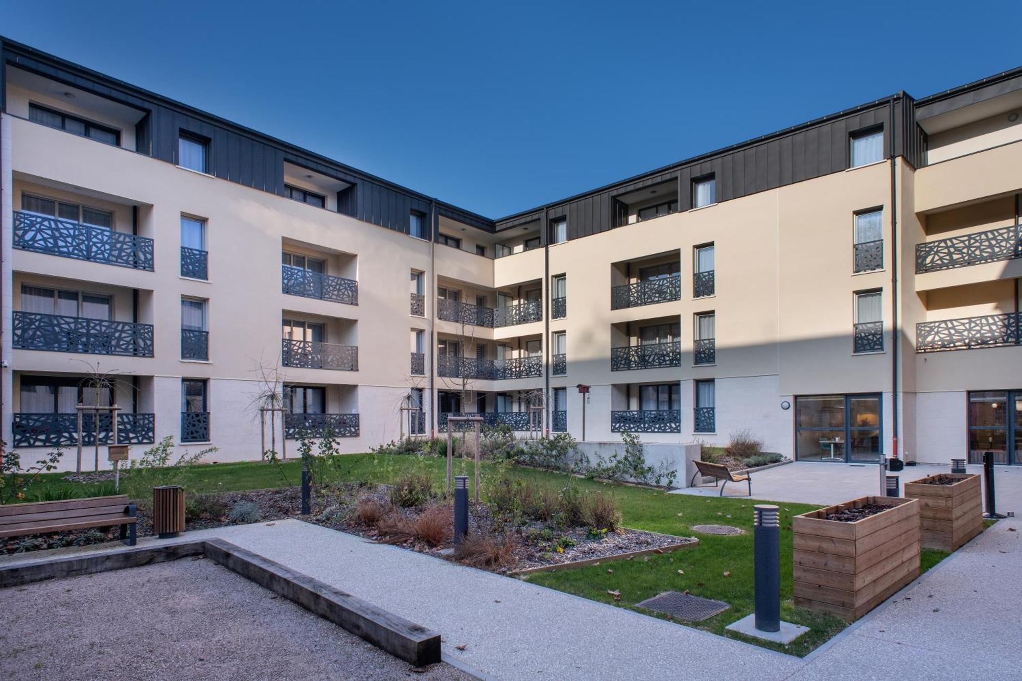 Aparthotel Domitys La Clef Des Arts Châlons-en-Champagne Exterior foto